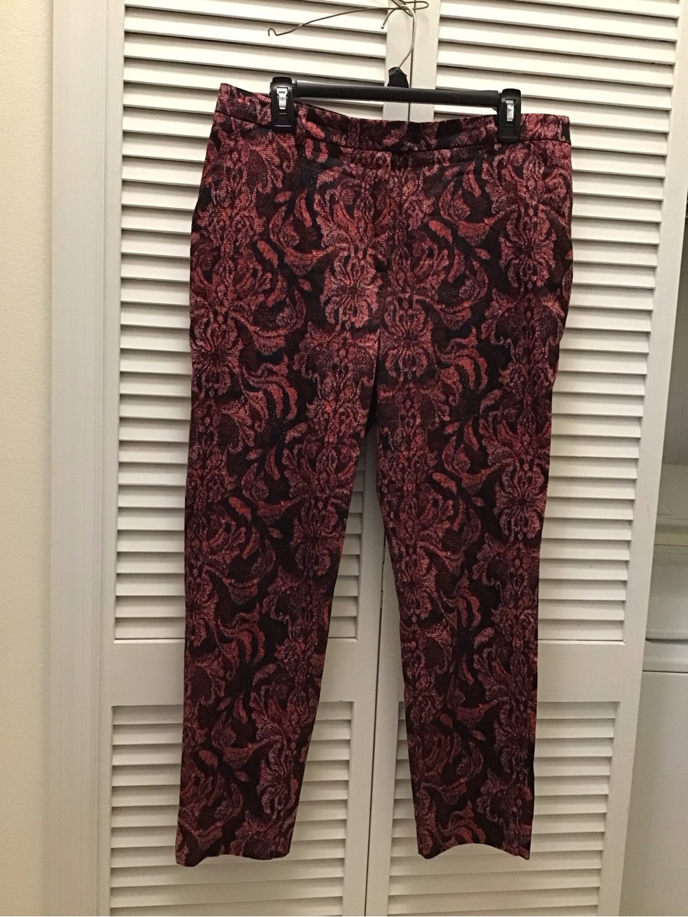 H & M Red Patterned Dress Pants